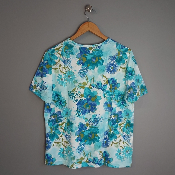 Blair, size M, floral tee, NWOT - Picture 2 of 6
